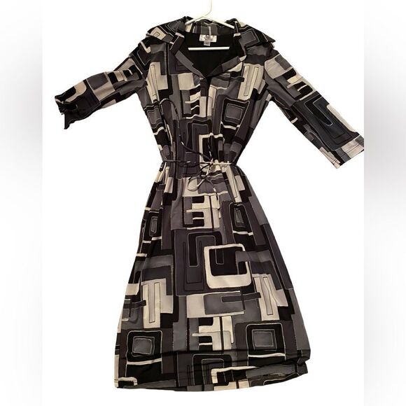 EUC Powerline Black and Gray Geometric Shape Dress - Picture 1 of 8